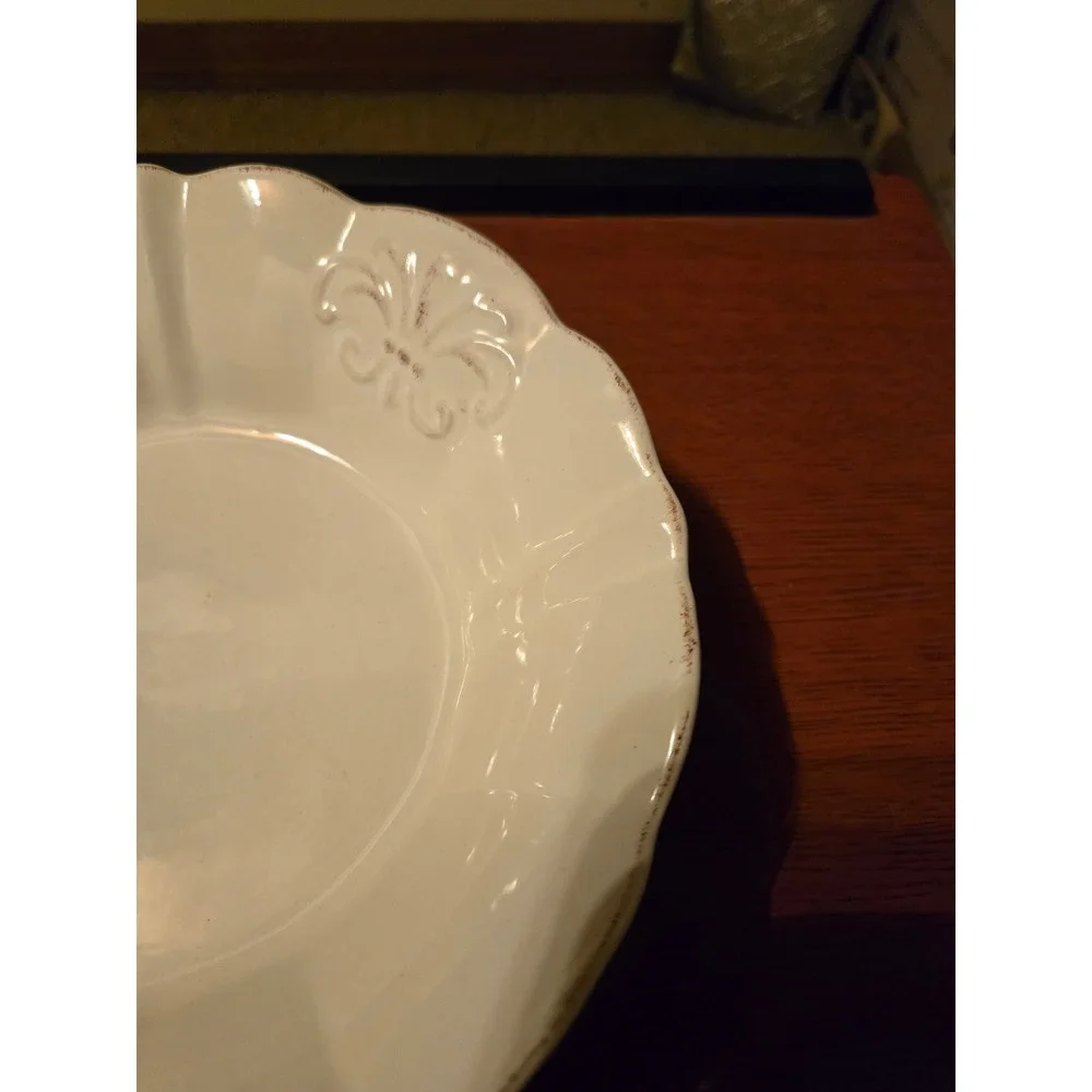 N/A creamy white